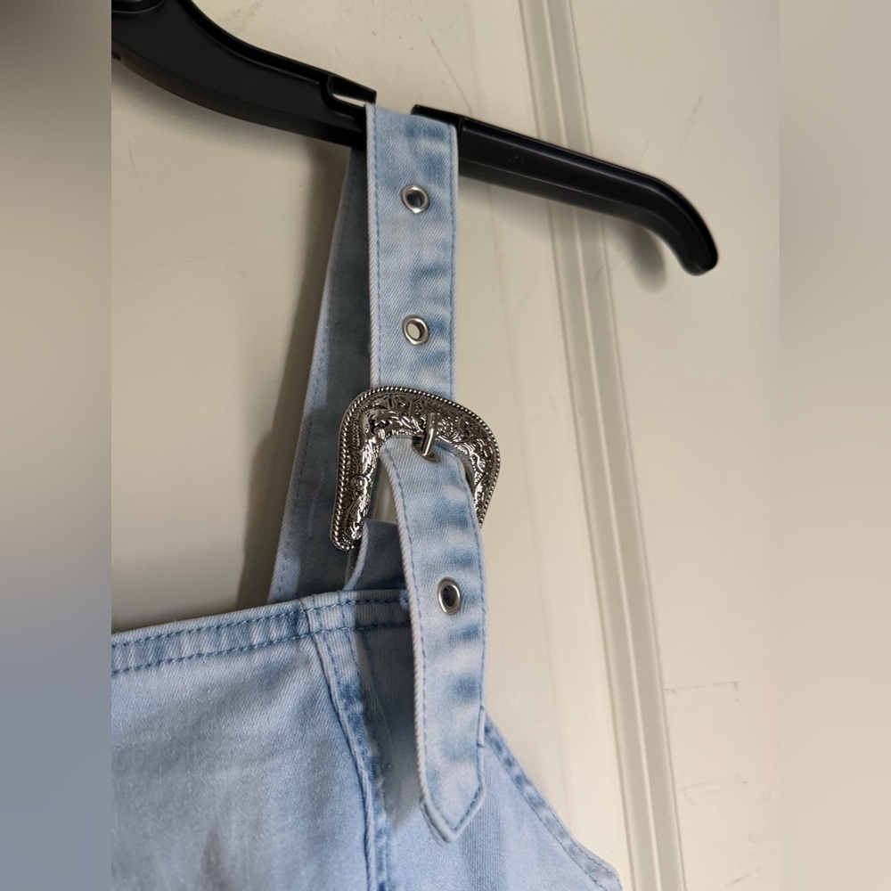 Two 2 fly Light Wash Denim Crop Overall Top with Silver Buckles buttercup s/m - Picture 5 of 9